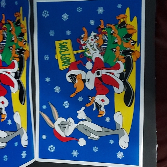 1995 Bugs Bunny&Daffy Duck Placemats 2piece Set. 1 has glitter on it 1 doesn"t. - Picture 2 of 3